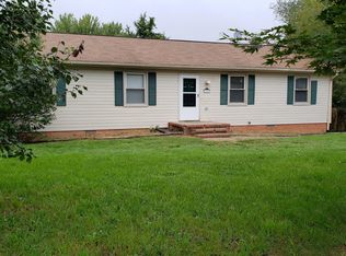 1107 Amherst Ave, Fredericksburg, VA 22405