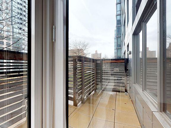 4th image of 795 Columbus Ave APT 4L