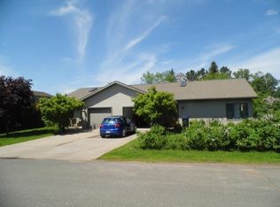 425-427 Jasper St, Cloquet, MN 55720