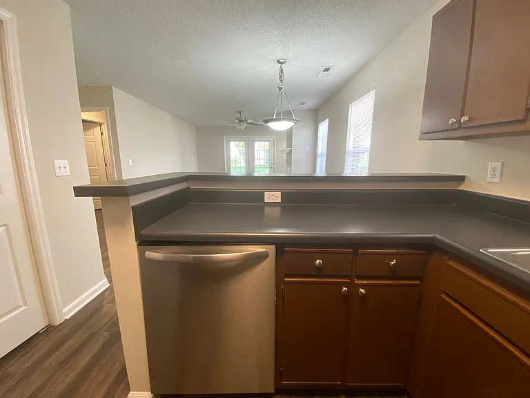 Meridian Park Apartments — Photo 159