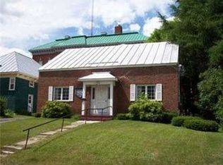12 Cross St, Skowhegan, ME 04976