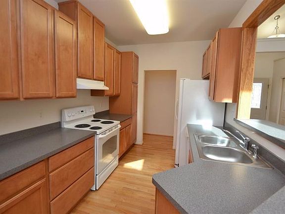 4th image of 2071 Liberty Hts