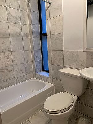 5th image of 132 E 17th St #31