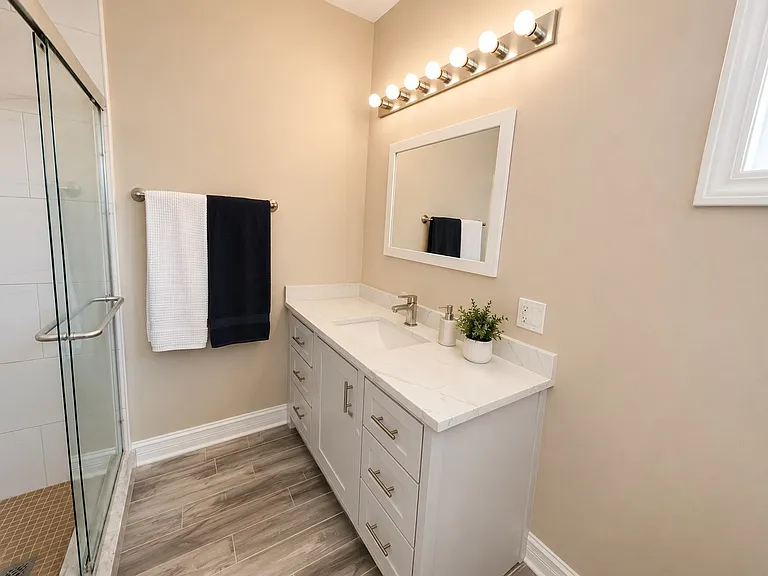 5328 W Leland Ave #1 — Photo 9