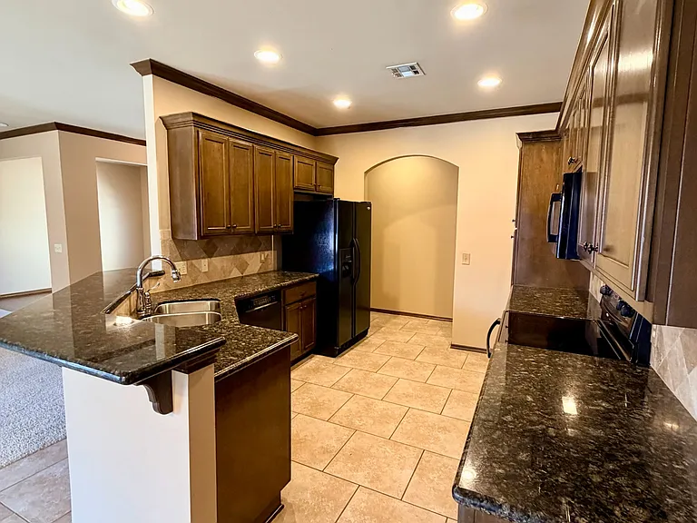 12600 N Rockwell Ave #63 — Photo 12