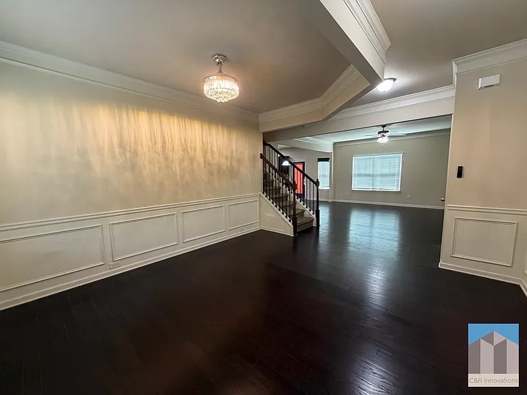 881 Franklin Mill Trce — Photo 2