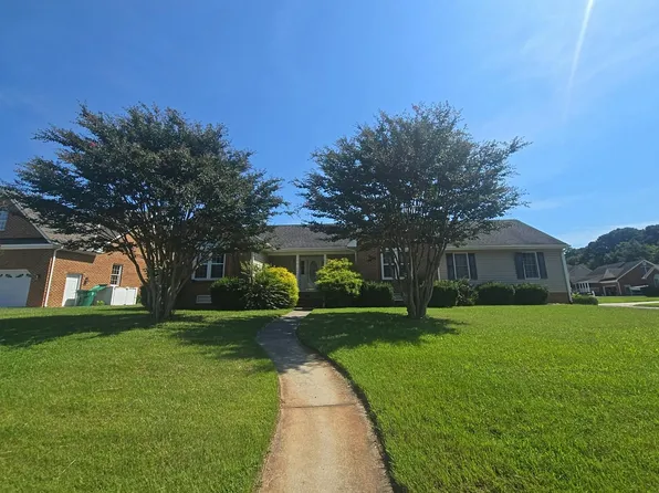 301 Kingfisher Way, Colonial Heights, VA 23834