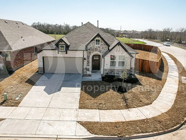 204 Rosewood Dr — Photo 29
