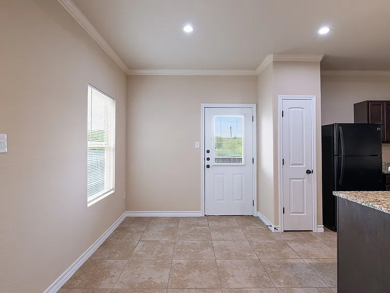 7007 Micayla Cv #101 — Photo 3
