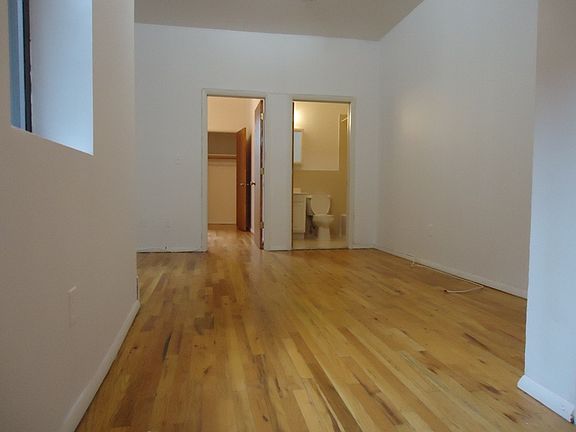 5th image of 818 Marcy Ave APT 3C