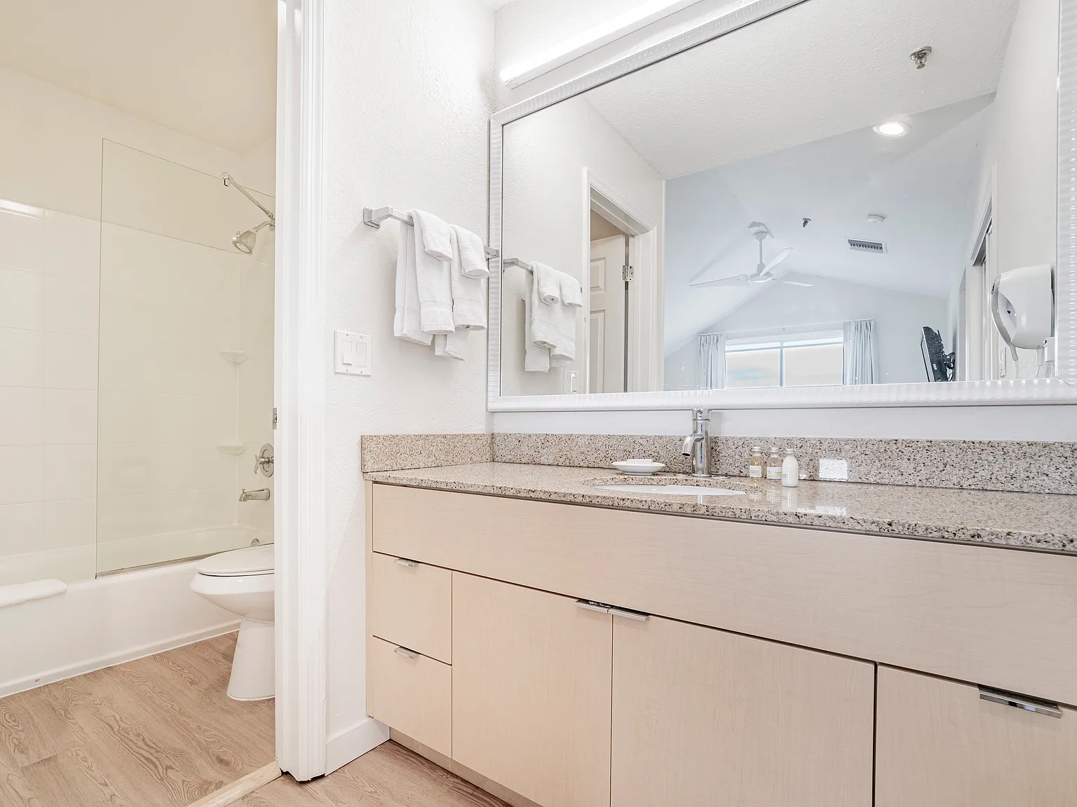 Studio, 480 sqft, $1,500 — Photo 4