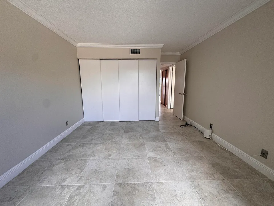 3200 N Ocean Dr #206