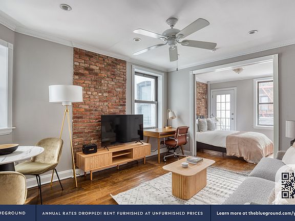 3rd image of 118 Christopher St APT 5