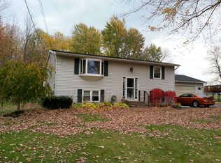 2569 Transit Rd, Newfane, NY 14108