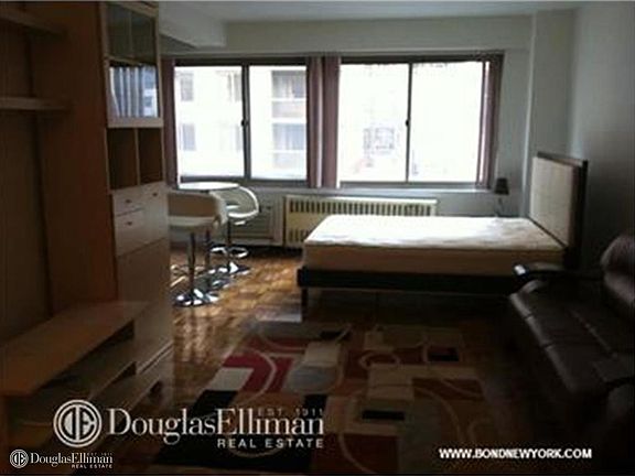 5th image of 225 E 46th St APT 8F