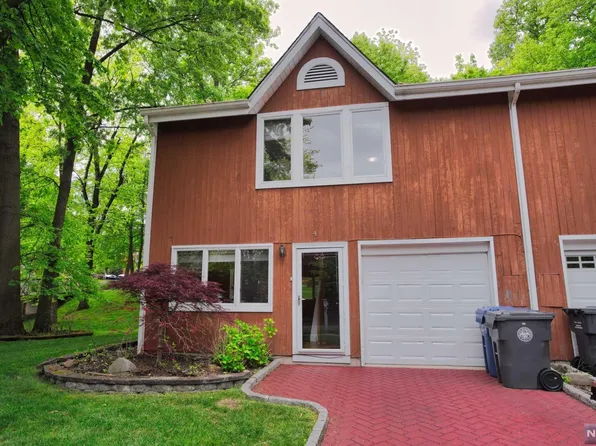 4 Tributary Plz #4, Englewood, NJ 07631