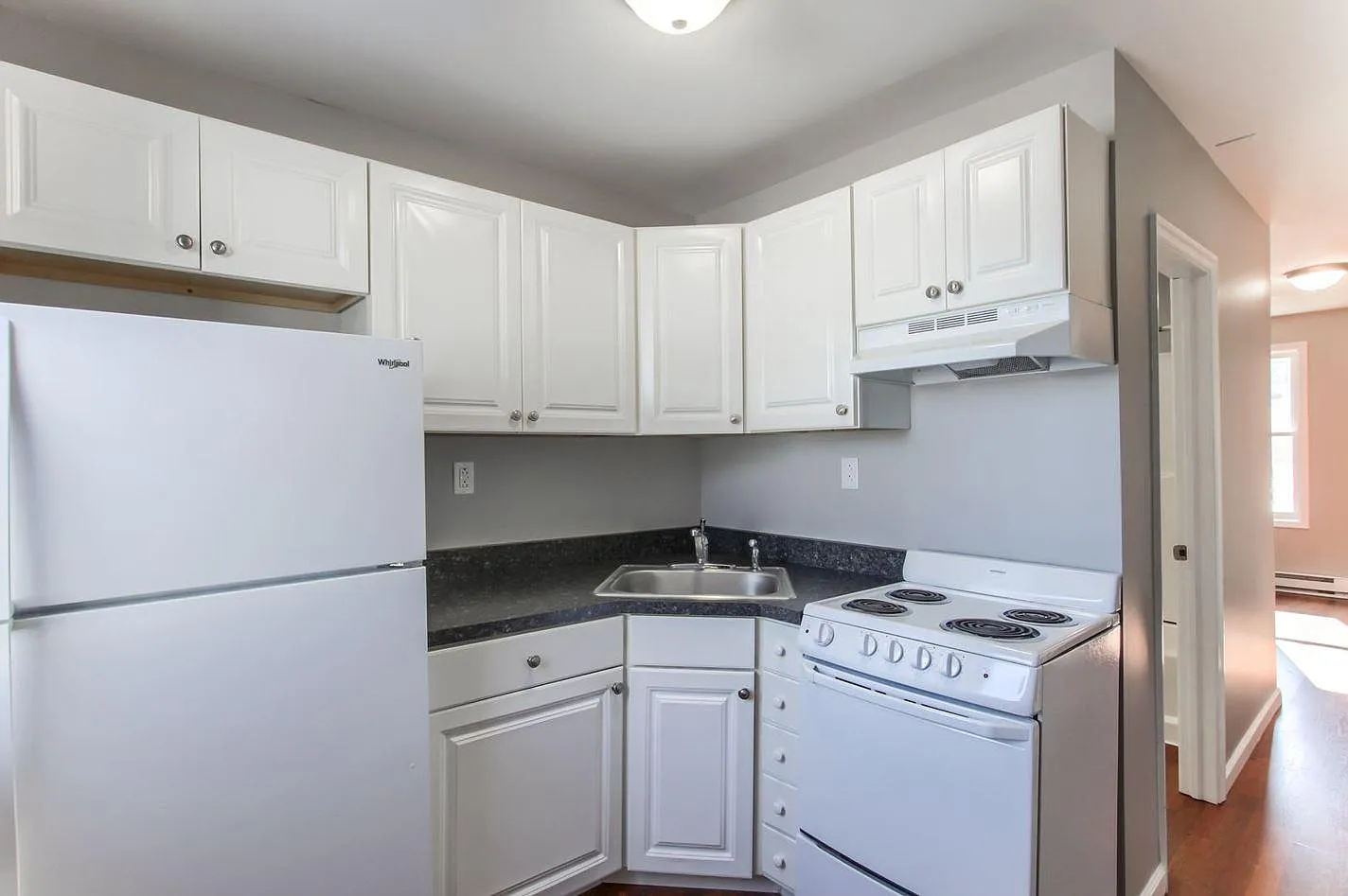 1800 Lehman St — Photo 2