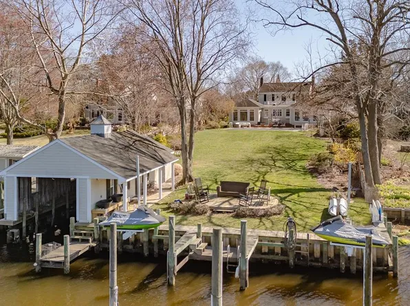 23 King St, Onancock, VA 23417