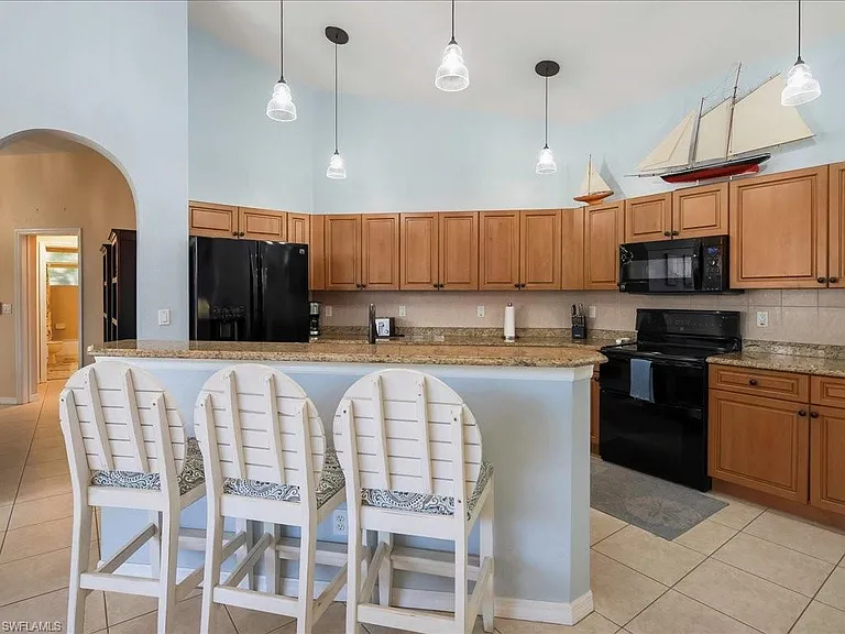 1309 Briarwood Ct — Photo 26