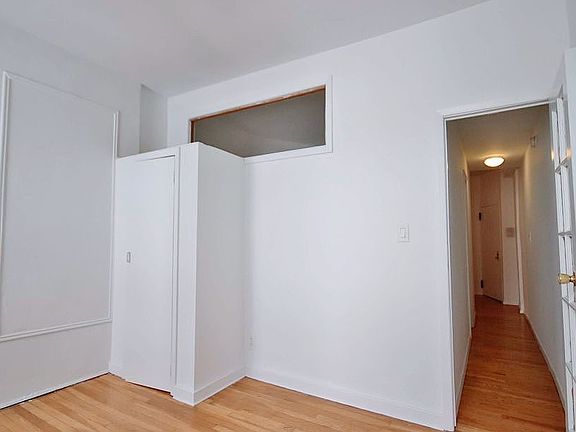 4th image of 11 Jones St APT 12