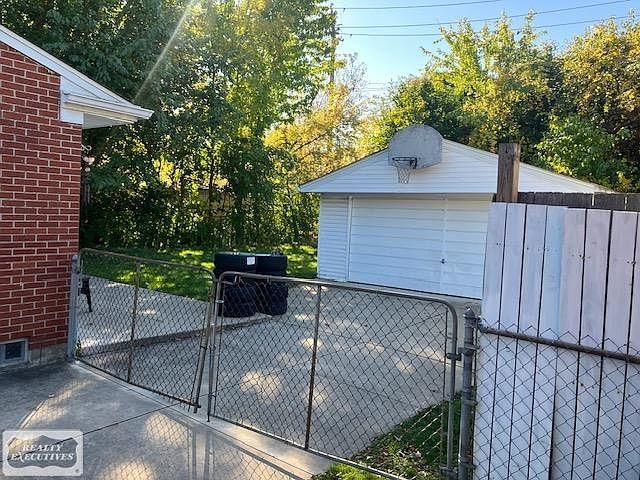 41203 Paign Dr, photo 3