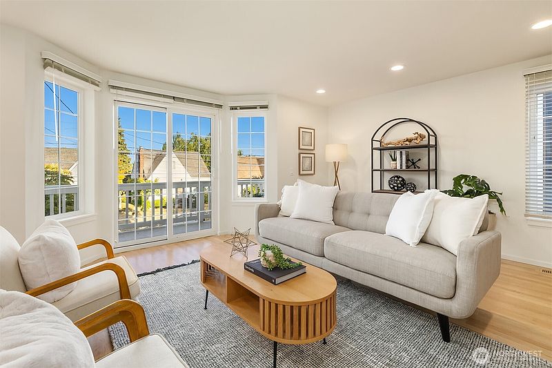 3rd image of 8021 9th Avenue NW