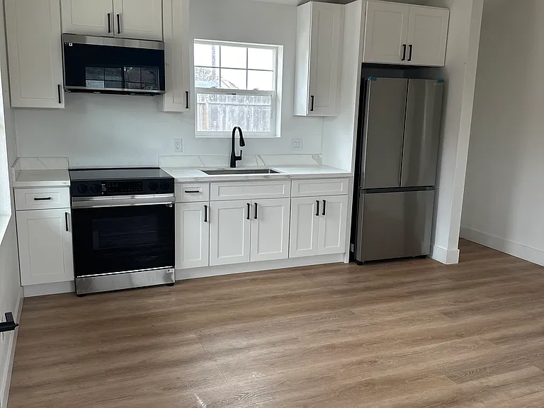 554 Tulane St #A — Photo 4