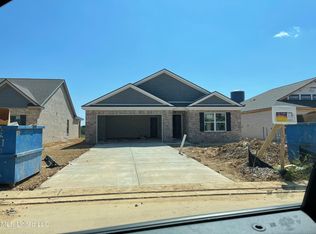 49 Thorn Tree St, Byhalia, MS 38611