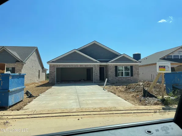 49 Thorn Tree St, Byhalia, MS 38611