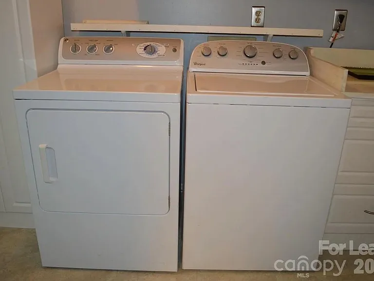 4167 Greenview Ct — Photo 13