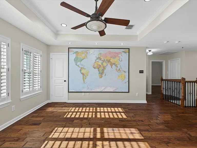 14668 Blakehill Dr — Photo 85