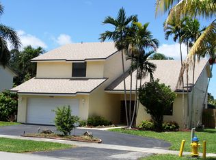 9941 SW 7th St, Pembroke Pines, FL 33025