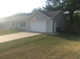 1250 E Haseltine St, Richland Center, WI 53581