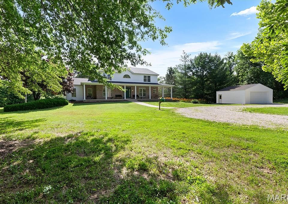 1st image of 4 Hahn Estate Rd