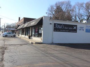 194 N La Fox St, South Elgin, IL 60177