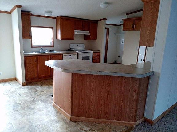 4th image of 168 Willow Pointe Dr