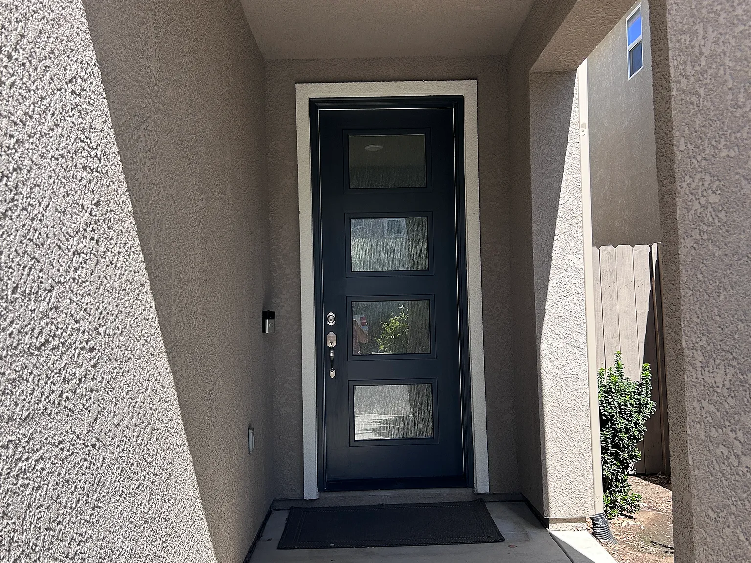 3 bed, 2.5 bath, 1651 sqft, $2,500 — Photo 2