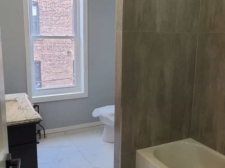 236 Fulton Ave #2 — Photo 14