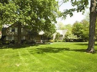 3063 Forest Dr, Pepper Pike, OH 44124