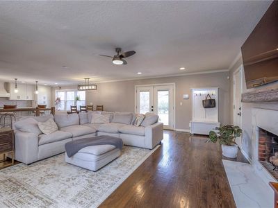 6000 W 86th St, Overland Park, KS, 66207