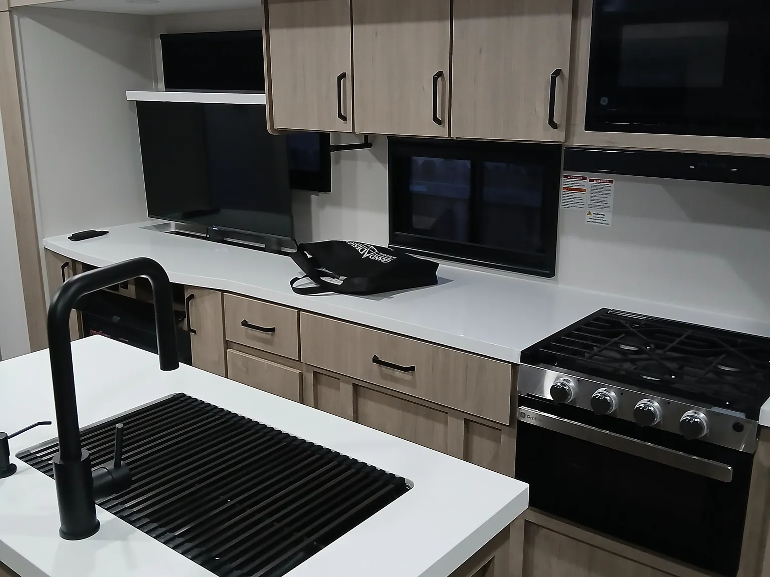 The Palms Mobile Home Park — Photo 3