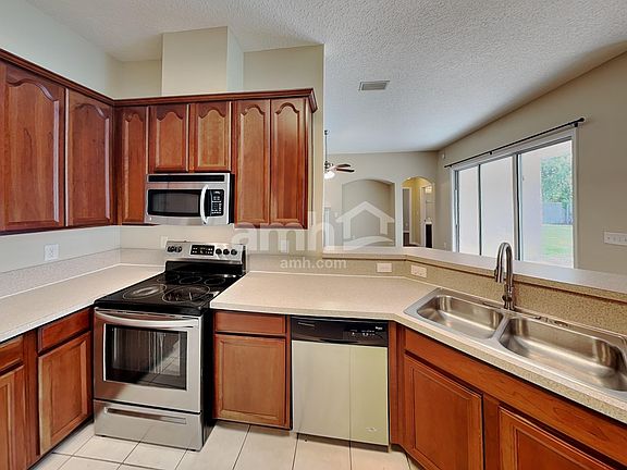3rd image of 14021 Golden Eagle Dr