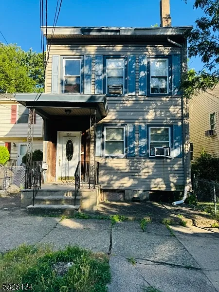 152 N 3rd St