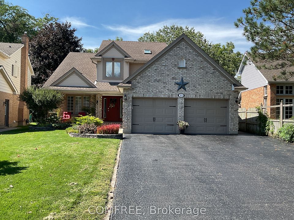 1st image of 10 Sinclair Cres