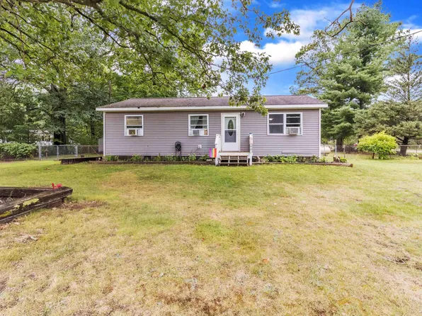 991 N Coleman Rd, Shepherd, MI 48883