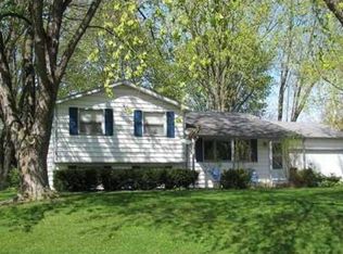 18105 Amberly Ln, South Bend, IN 46637