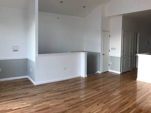 4th image of 2523 W 17th St APT 3