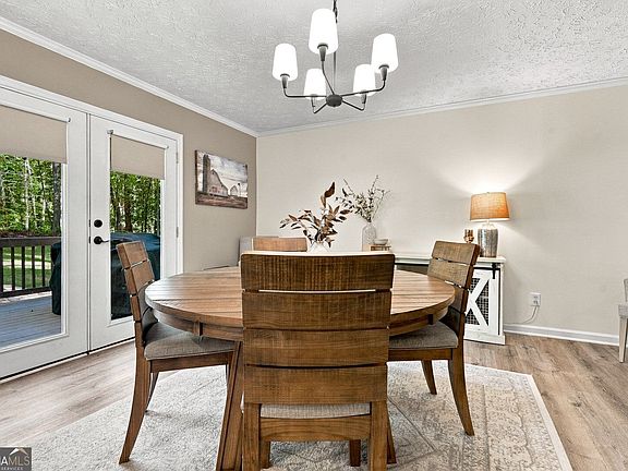 4th image of 3021 Mills Ridge Dr