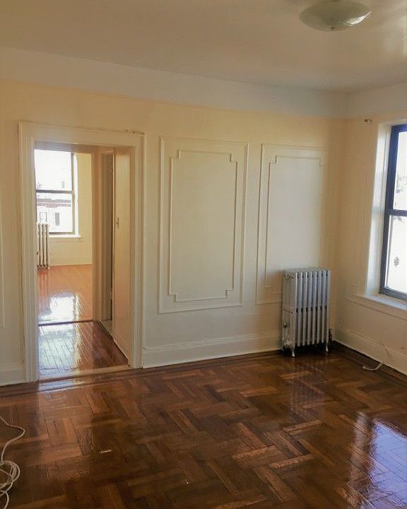 1st image of 20 E 32nd St APT D4