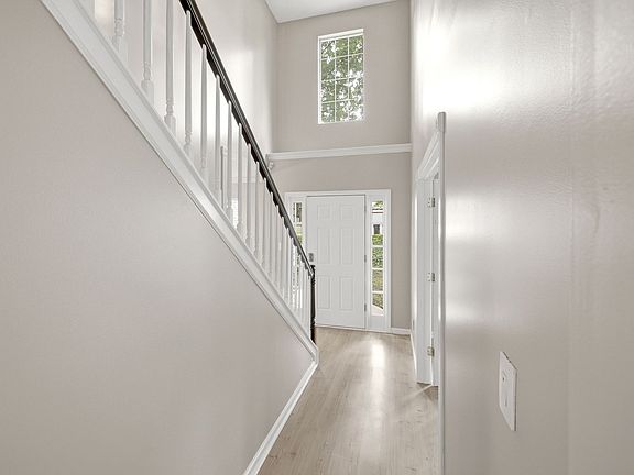 5th image of 6330 N Glen Dr